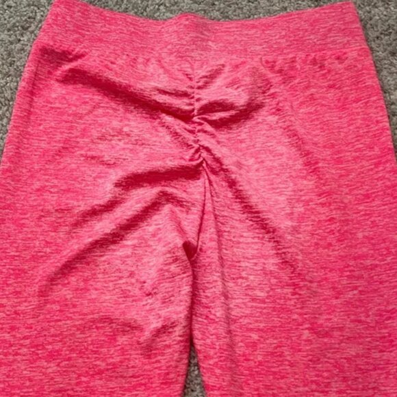 V-Waisted Cinched Bottom Athleisure Leggings in Hot Pink & Dash of White Blended - Picture 6 of 7